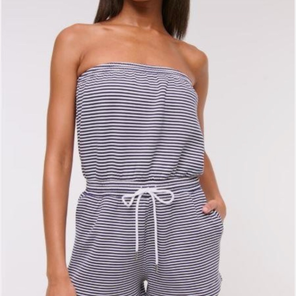 Abercrombie & Fitch Black and White Striped Jumpsuit